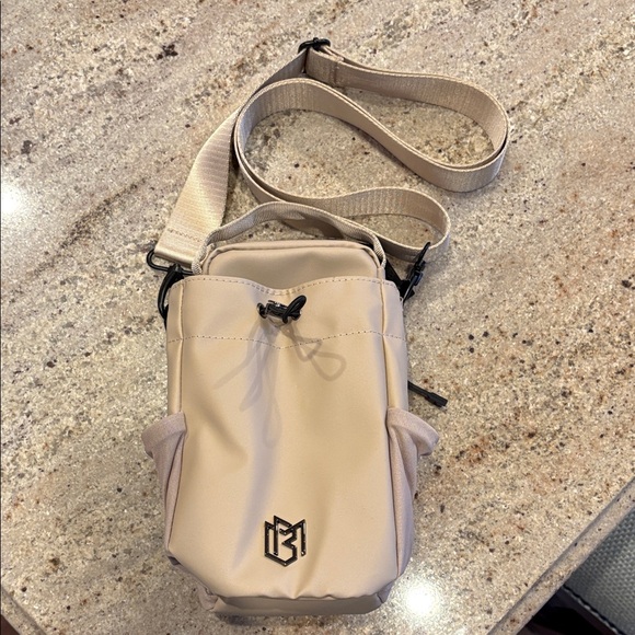 Magnetic Bottle Bag - Cream - Picture 3 of 6